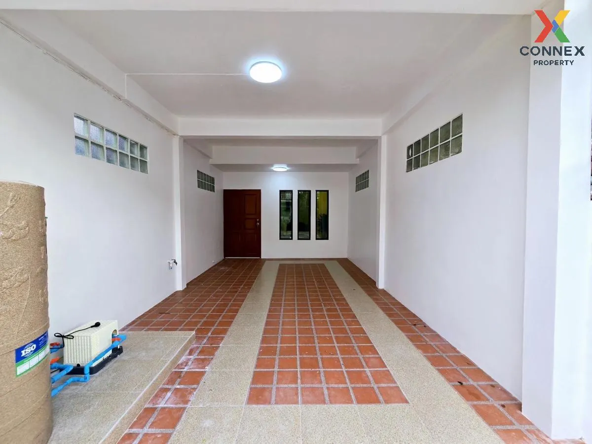 For Sale Townhouse/Townhome  , Lert Ubon Watcharapol Ramintra , c 4