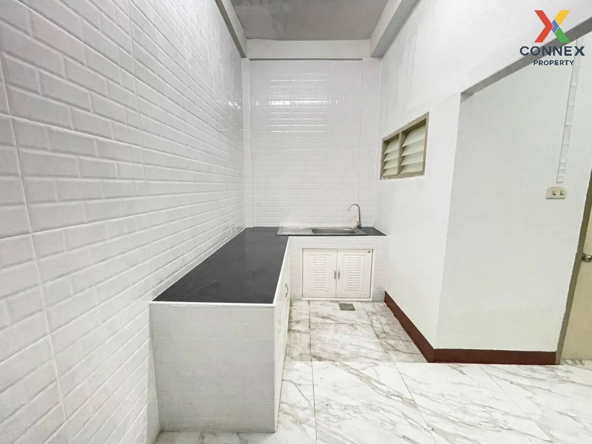 For Sale Townhouse/Townhome  , Lert Ubon Watcharapol Ramintra , n