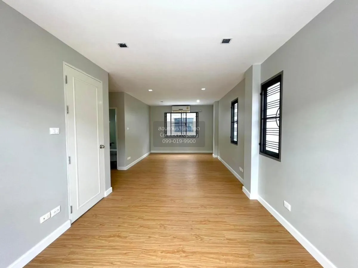 ขายทาวน์เฮ้าส์/ทาวน์โฮม  อีโคสเปซ เกษตร-นวมินทร์ ห้องมุม รีโนเวทใ