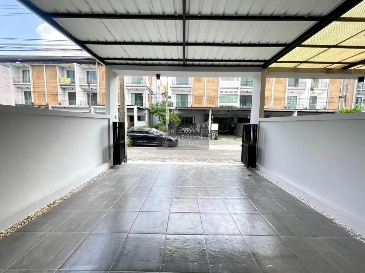 ขายทาวน์เฮ้าส์/ทาวน์โฮม  อีโคสเปซ เกษตร-นวมินทร์ ห้องมุม รีโนเวทใ