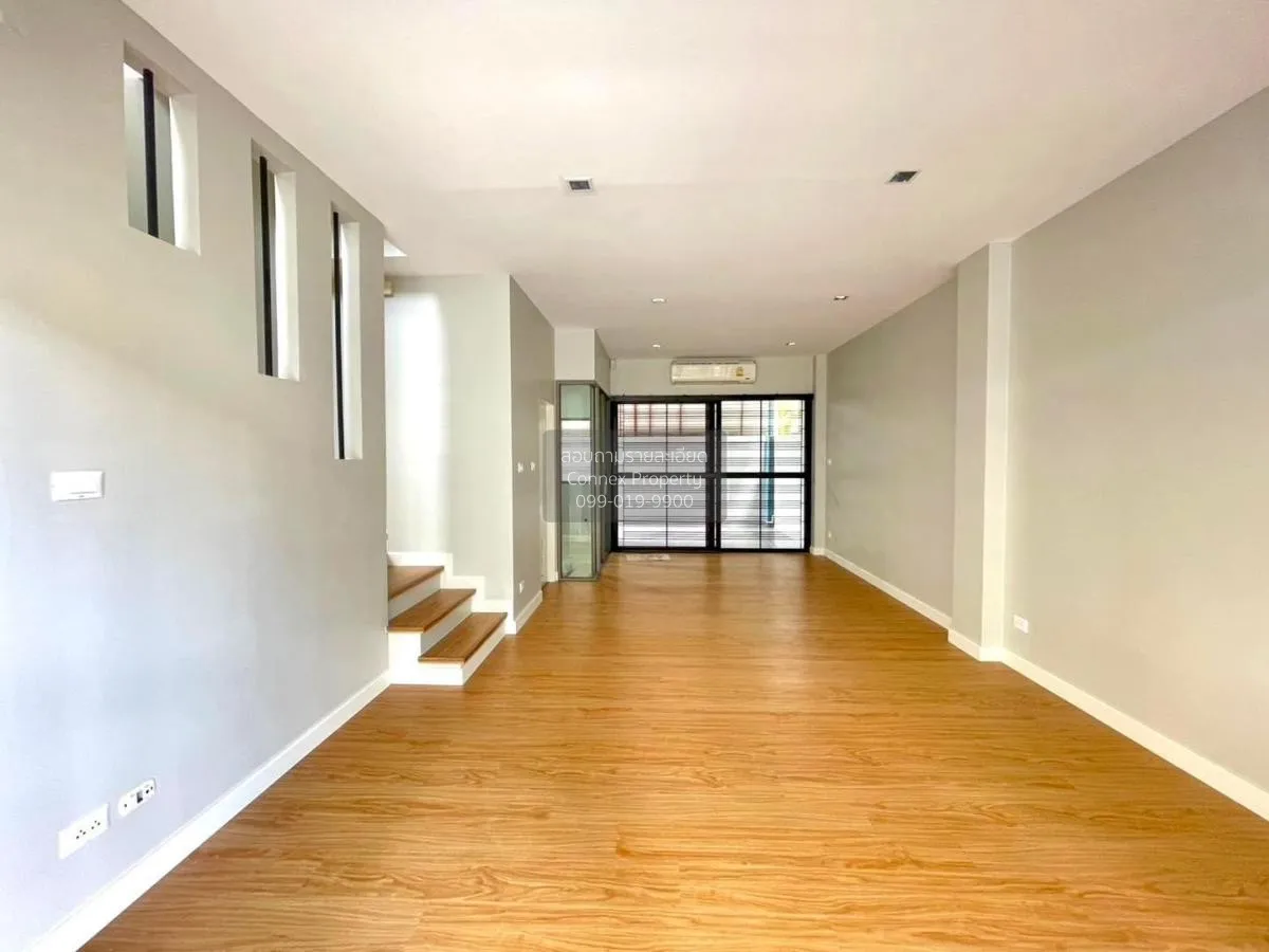 ขายทาวน์เฮ้าส์/ทาวน์โฮม  อีโคสเปซ เกษตร-นวมินทร์ ห้องมุม รีโนเวทใ