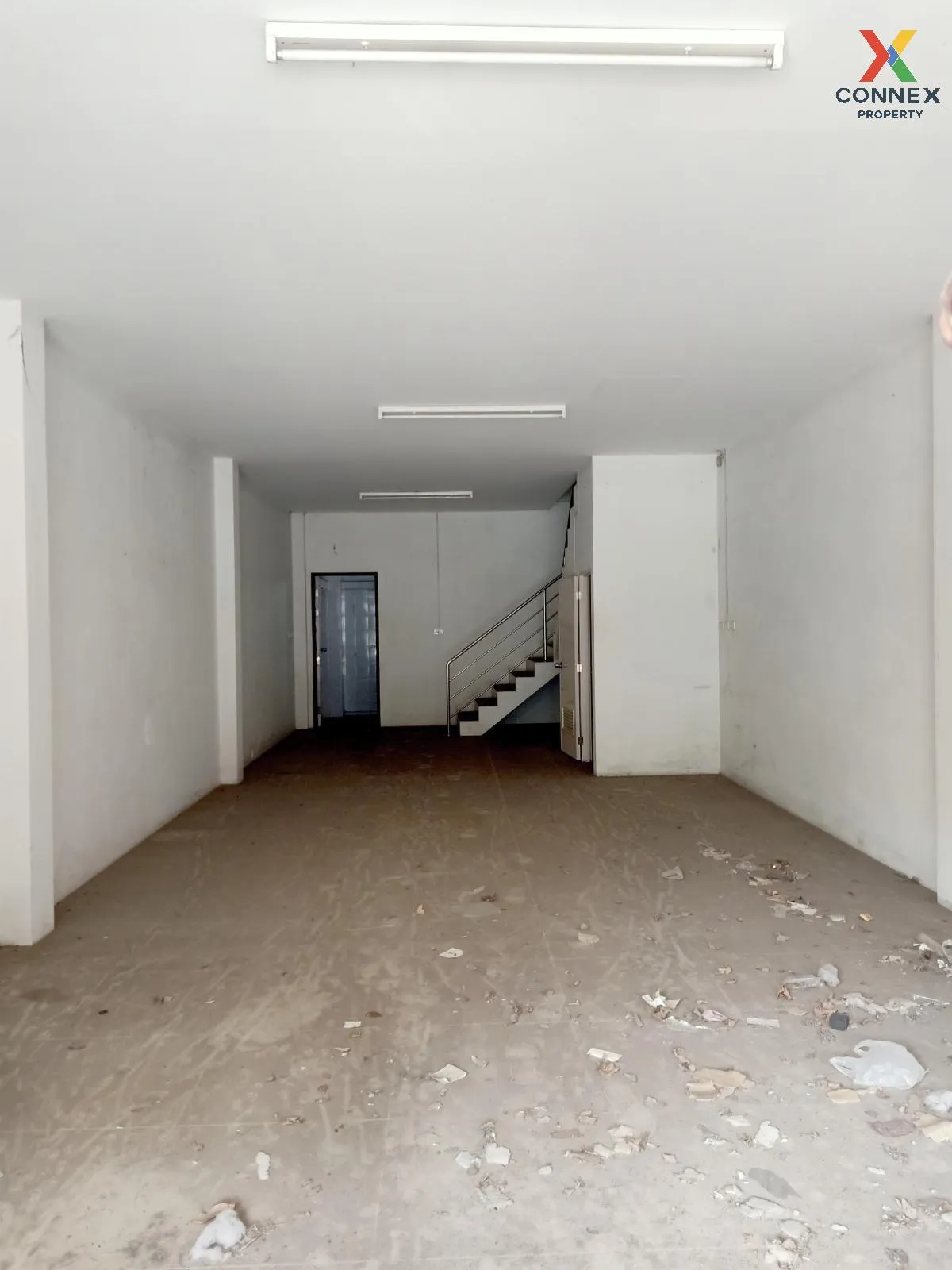 For Sale Commercial Building 3 Floors on Ratsadanusorn road , cor 2