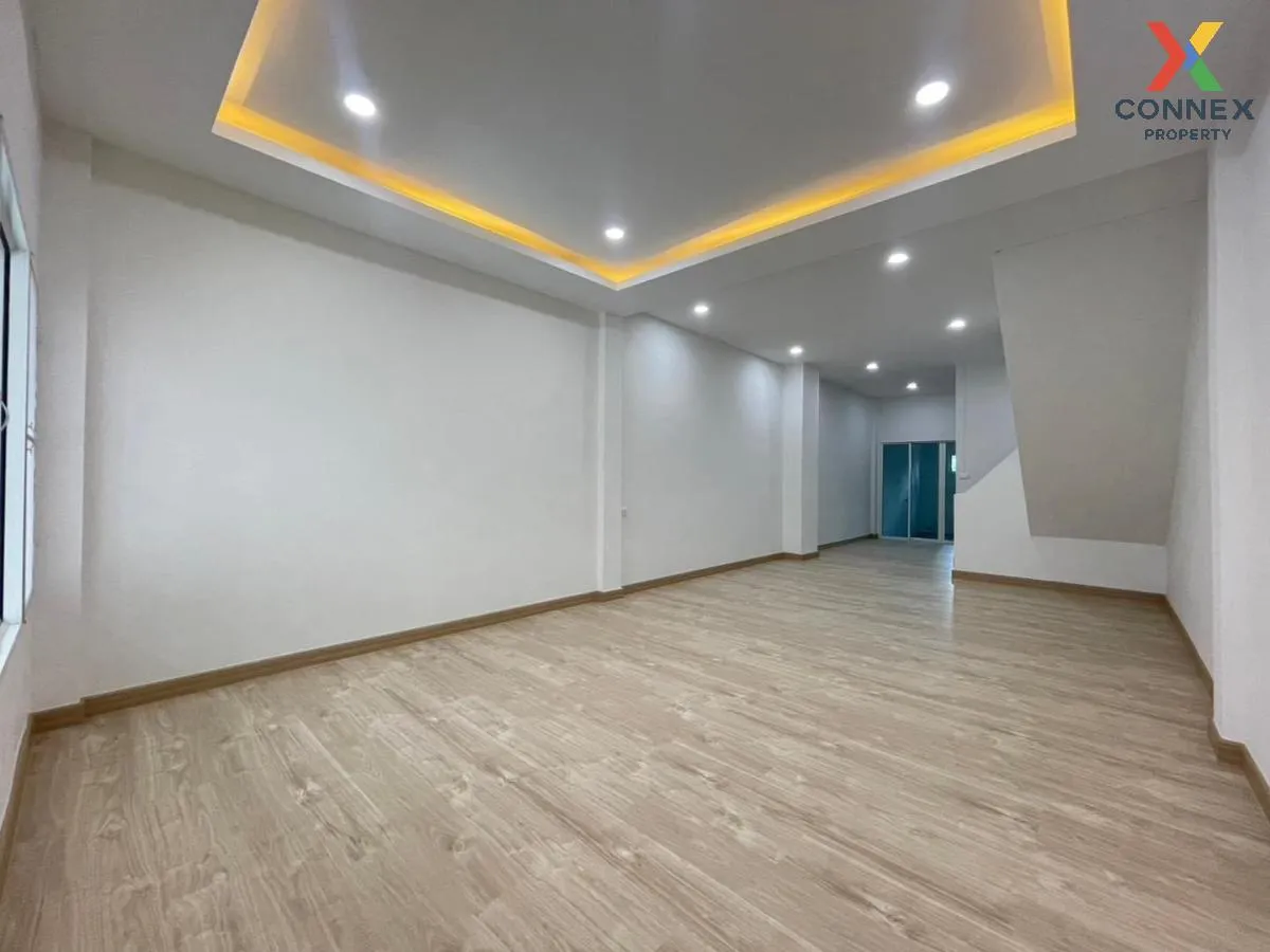 For Sale Townhouse/Townhome  , Klang Soi Village 2 , newly renova For Sale Townhouse/Townhome  , Klang Soi Village 2 , newly renova 4