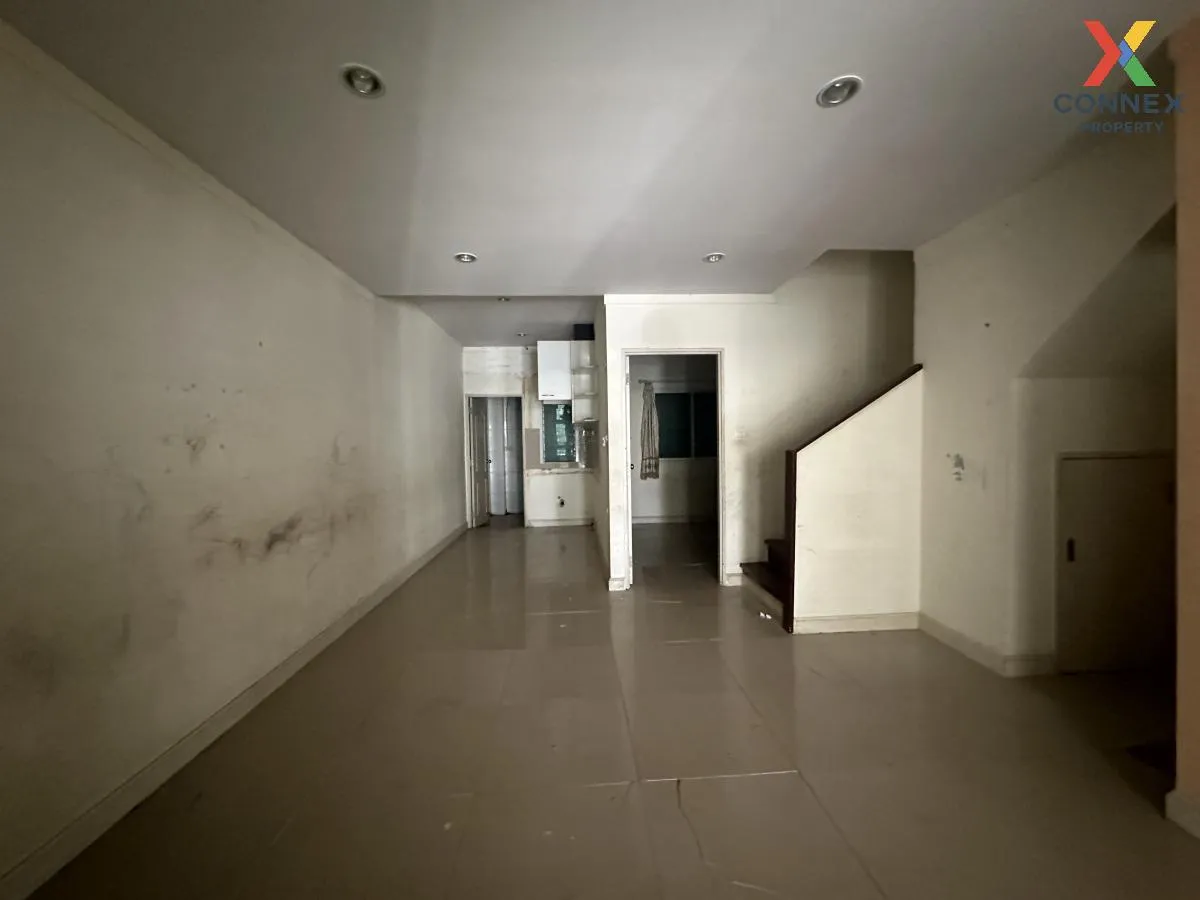 For Sale Townhouse/Townhome  , I Leaf Town Lumlukka Klong 3 , Lat