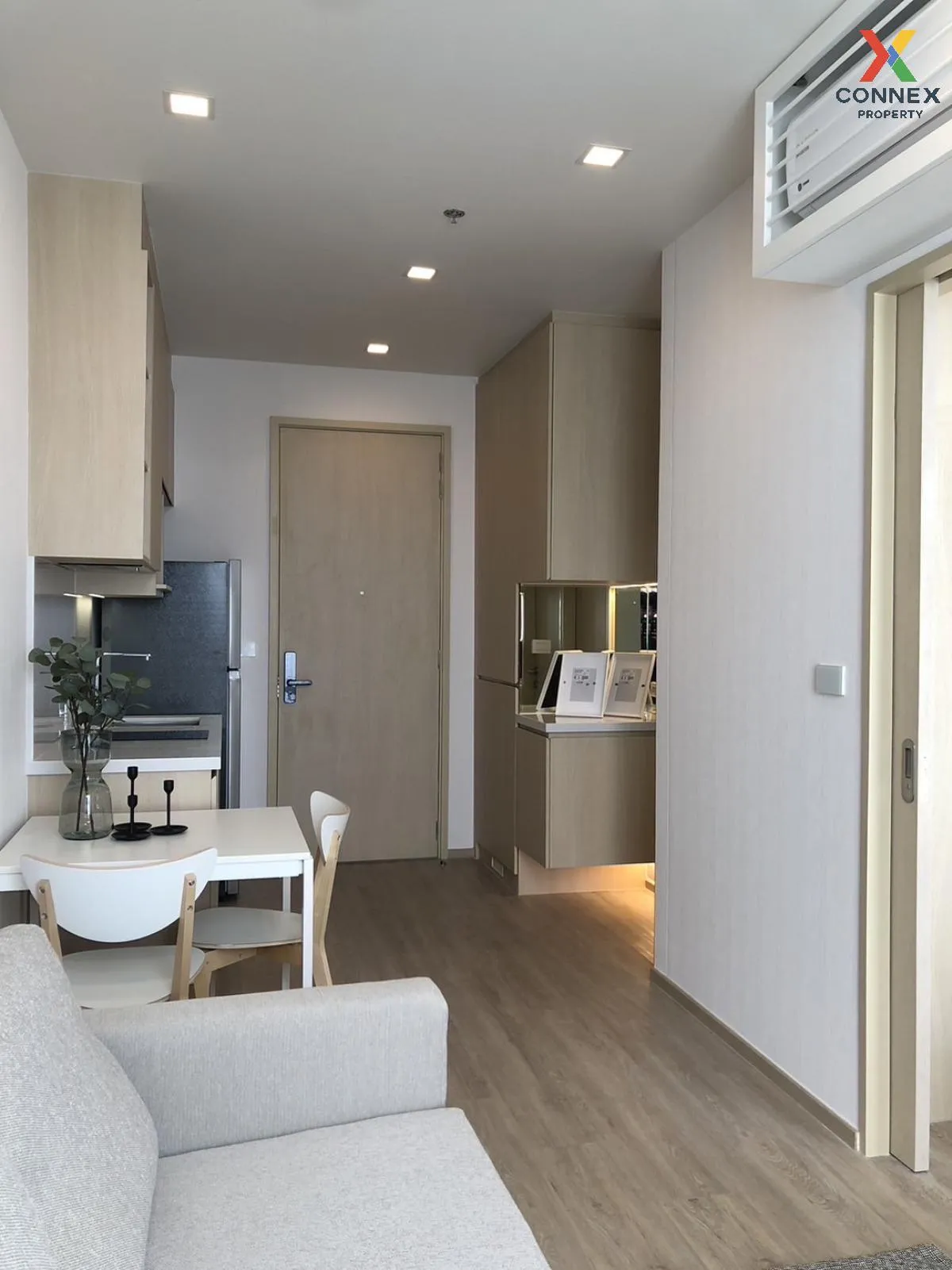 For Rent Condo , NOBLE STATE 39 , high floor , BTS-Phrom Phong ,  2