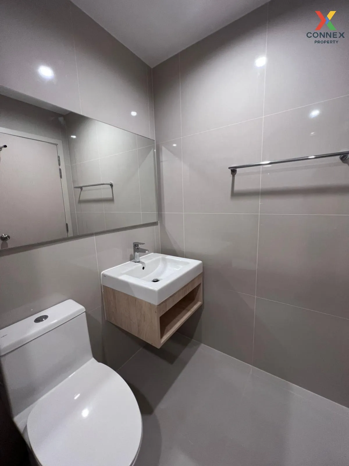 เช่าคอนโด  นิว โนเบิล ศรีนครินทร์-ลาซาล ชั้นสูง MRT-ศรีลาซาล (สาย