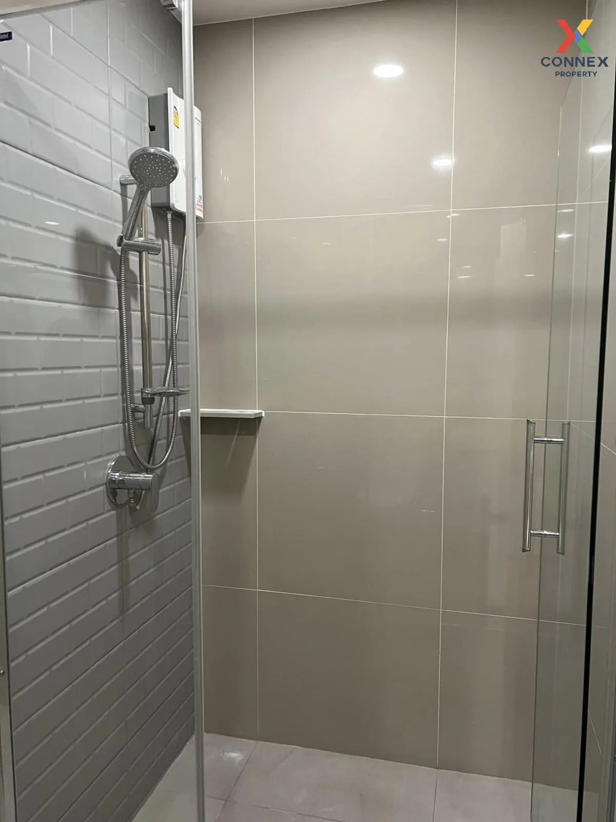 เช่าคอนโด  เดอะ ทรี จรัญ 30 MRT-ไฟฉาย บ้านช่างหล่อ เขต บางกอกน้อย