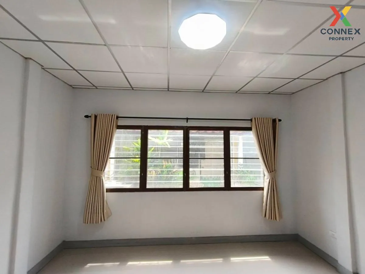 ขายทาวน์เฮ้าส์/ทาวน์โฮม  เสนาวิลล่า4 รีโนเวทใหม่ สามวาตะวันตก เขต