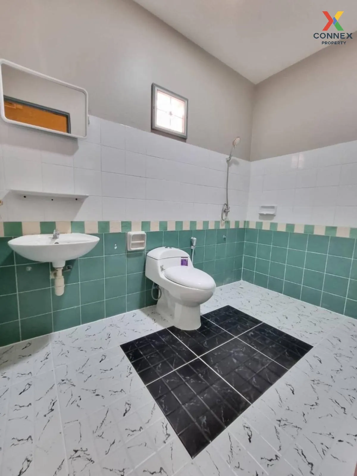 For Sale Townhouse/Townhome  , Baan Pruksa 33 Bangbuathong , wide