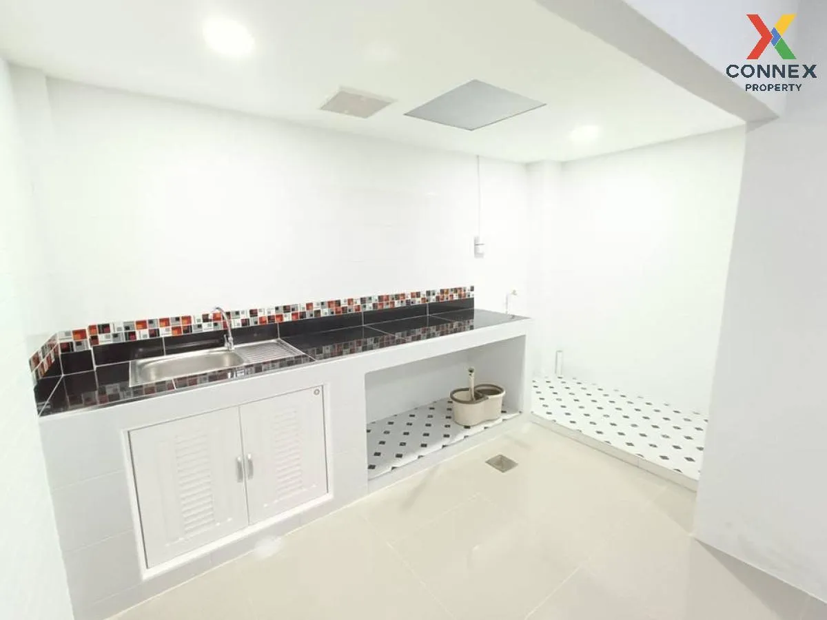 ขายทาวน์เฮ้าส์/ทาวน์โฮม  บ้านรัตนาธิเบศร์ MRT-ตลาดบางใหญ่ บางรักพ