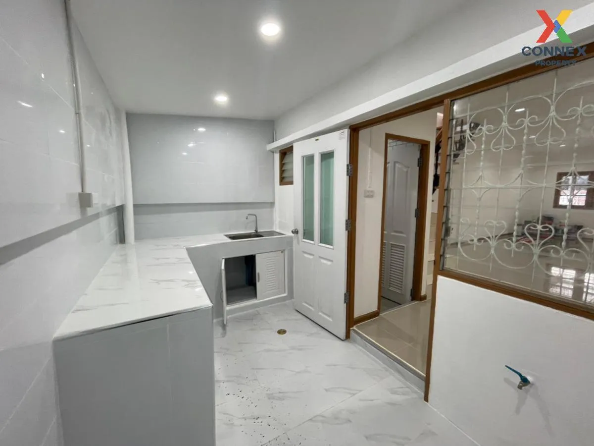 For Sale Townhouse/Townhome  , Lert Ubon Watcharapol Ramintra , T