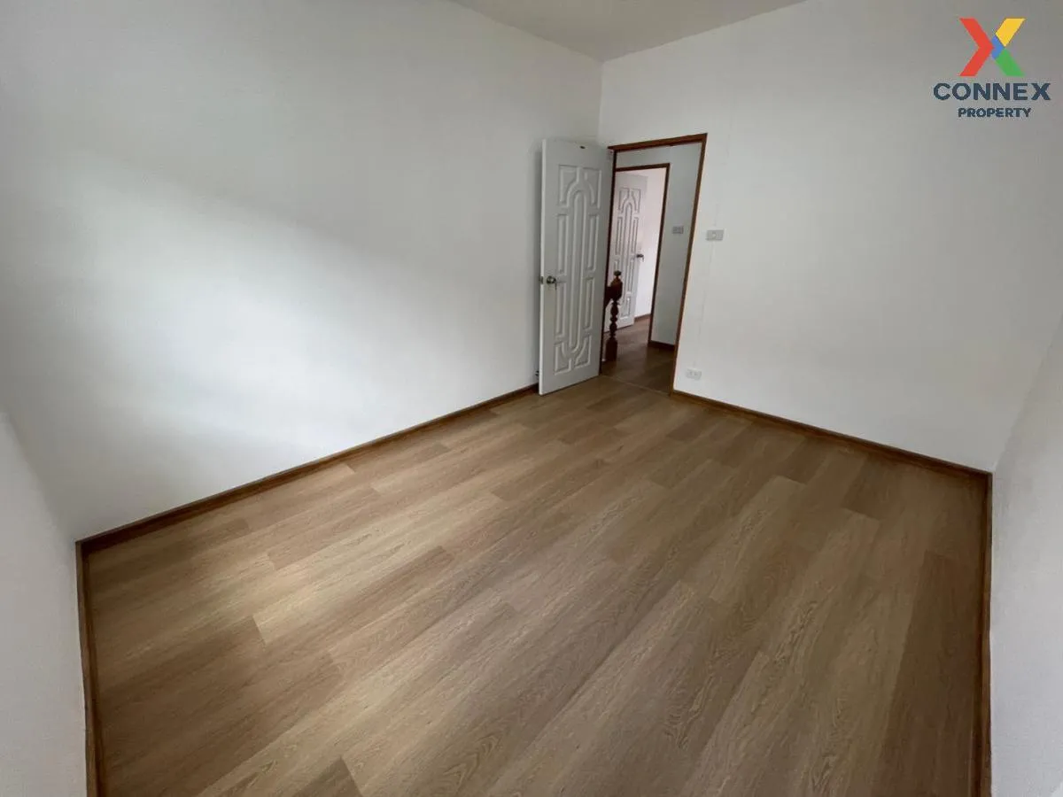 For Sale Townhouse/Townhome  , Lert Ubon Watcharapol Ramintra , T