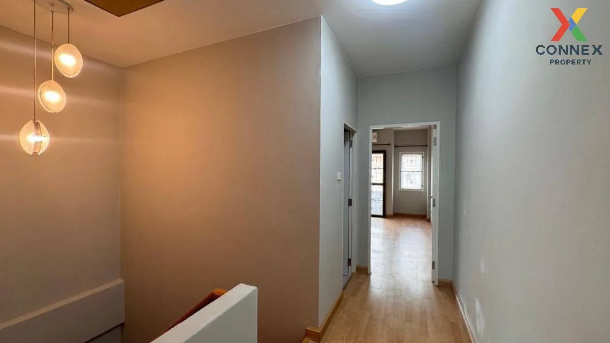 For Sale Townhouse/Townhome  , Baan Fha Nuntawan Hathairat , newl