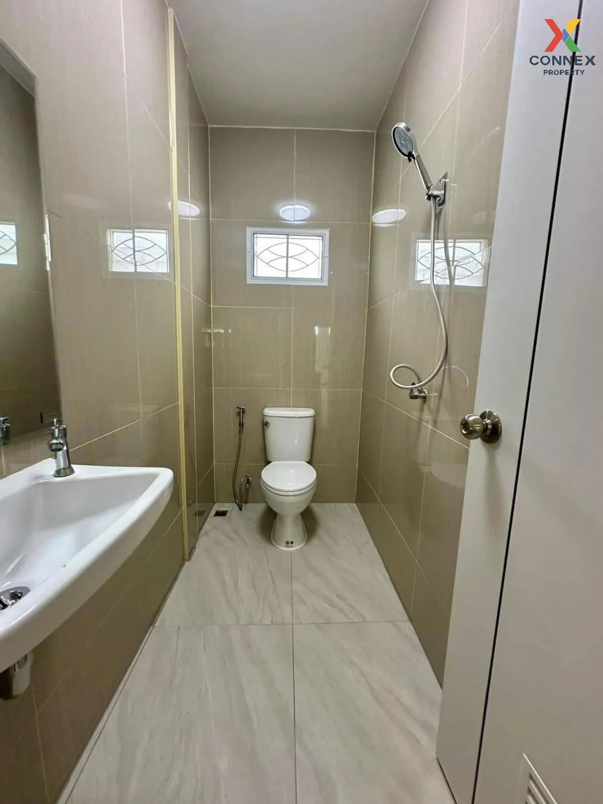 ขายทาวน์เฮ้าส์/ทาวน์โฮม  หมู่บ้านสิวารัตน์ 5 กระทุ่มล้ม สามพราน น