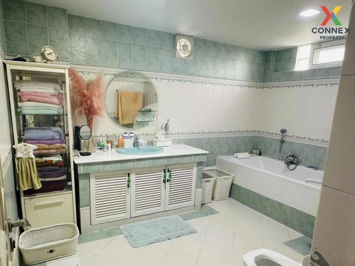 ขายบ้าน 3 ชั้น หมู่บ้านพรรณวดี วังทองหลาง เขต วังทองหลาง กรุงเทพ 