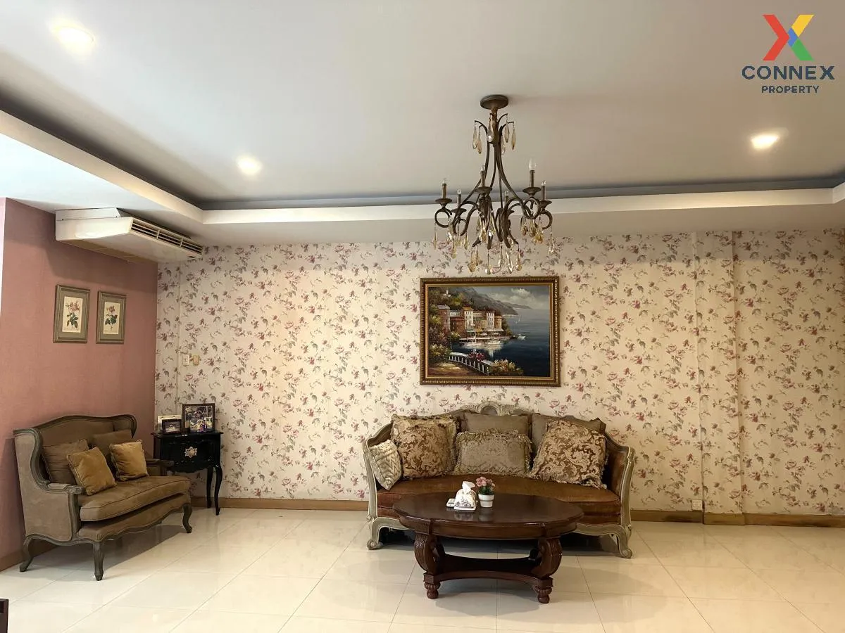 ขายบ้าน 3 ชั้น หมู่บ้านพรรณวดี วังทองหลาง เขต วังทองหลาง กรุงเทพ 