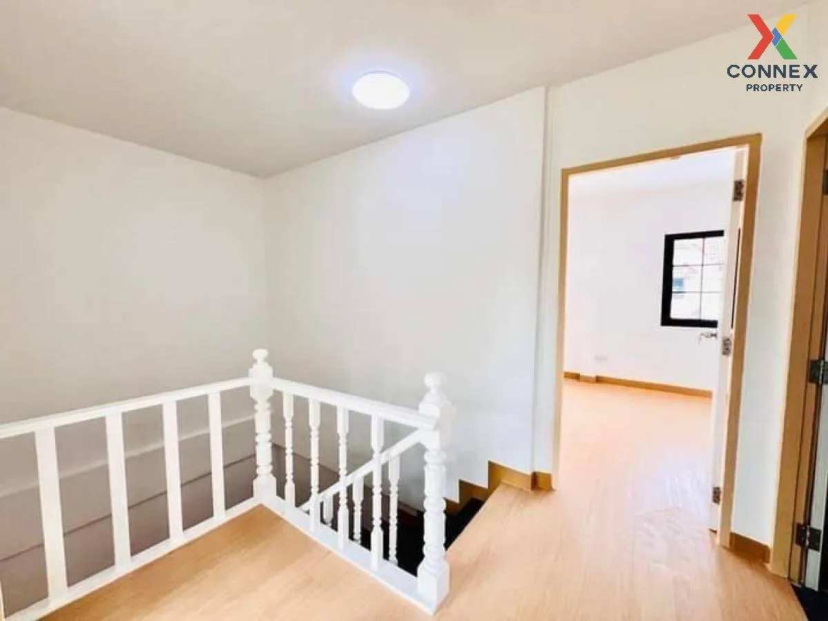 ขายทาวน์เฮ้าส์/ทาวน์โฮม  บ้านมนรดา 2 รีโนเวทใหม่ บางบัวทอง บางบัว