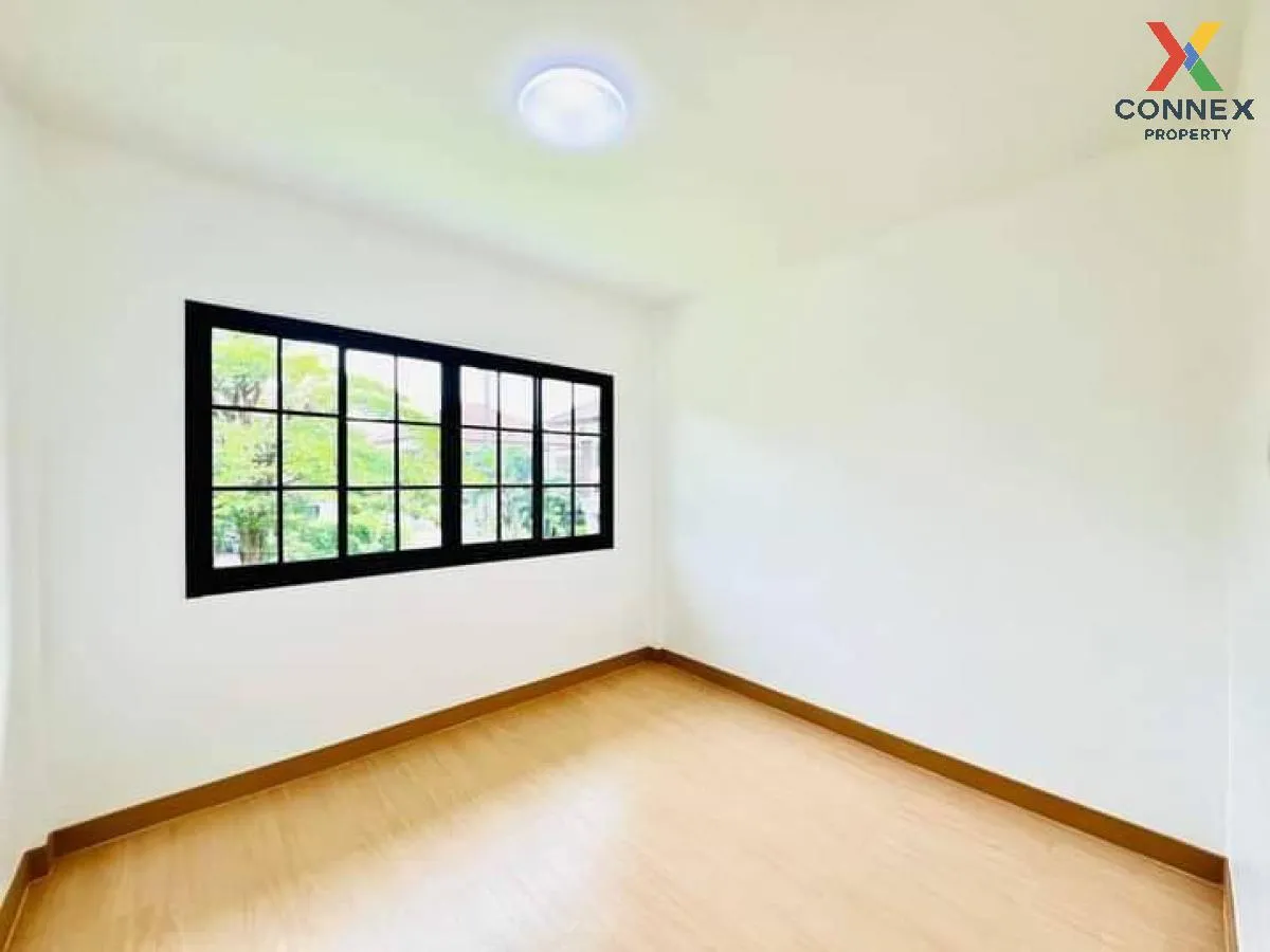 ขายทาวน์เฮ้าส์/ทาวน์โฮม  บ้านมนรดา 2 รีโนเวทใหม่ บางบัวทอง บางบัว