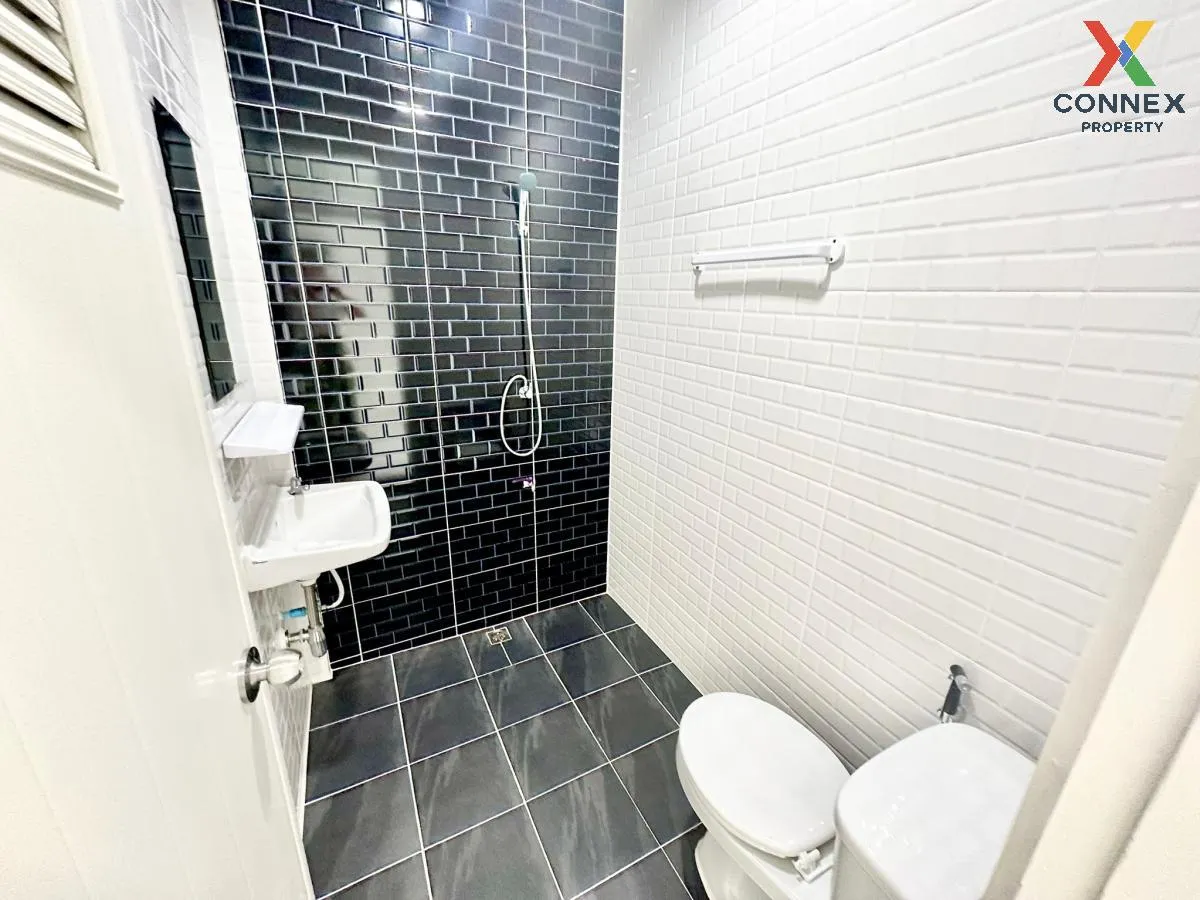 For Sale Townhouse/Townhome  , Ban Wang Thong Phetkasem 77 , newl