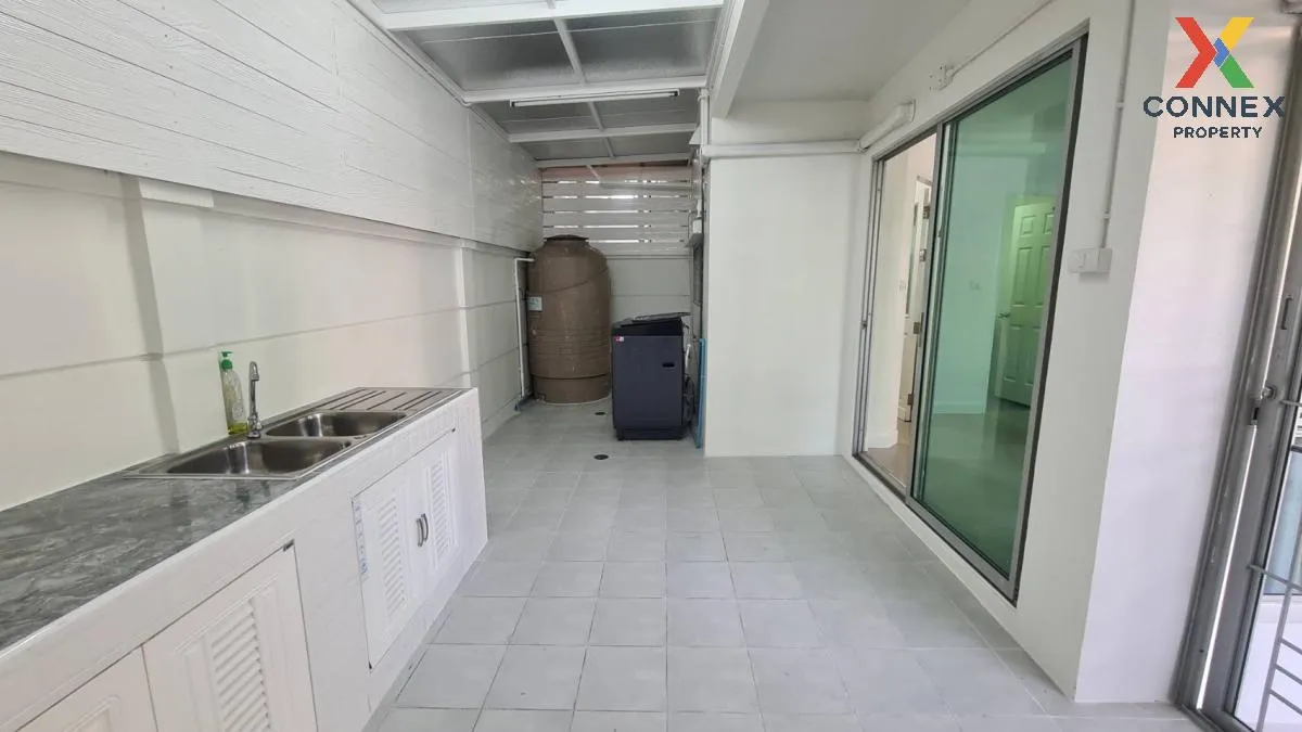 For Sale Townhouse/Townhome  , Town Plus Kaset - Nawamin , corner For Sale Townhouse/Townhome  , Town Plus Kaset - Nawamin , corner