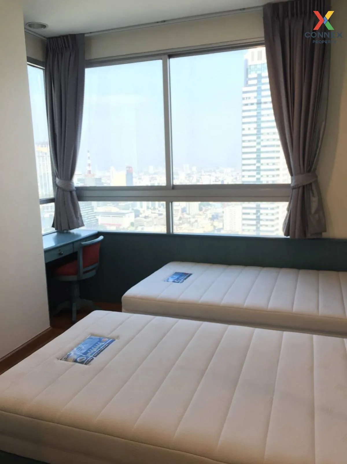 For Rent Condo , Sathorn House , BTS-Saint Louis , Silom , Bang R