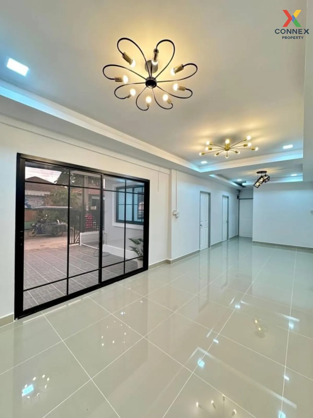 ขายทาวน์เฮ้าส์/ทาวน์โฮม  พฤกษา 3 ซ.วัดลาดปลาดุก ห้องมุม รีโนเวทให