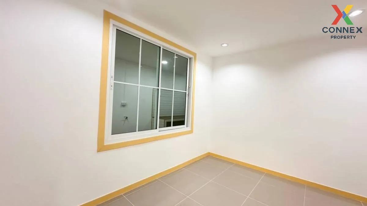 For Sale Townhouse/Townhome  , Baan Pruksa 3 Soi Watlatpladuk , B