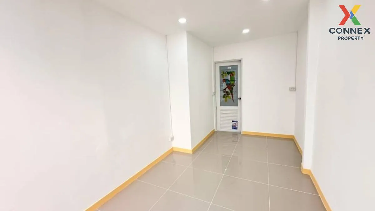 For Sale Townhouse/Townhome  , Baan Pruksa 3 Soi Watlatpladuk , B