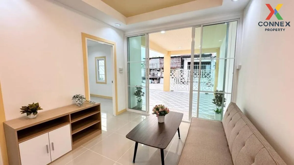 For Sale Townhouse/Townhome  , Baan Pruksa 3 Soi Watlatpladuk , B