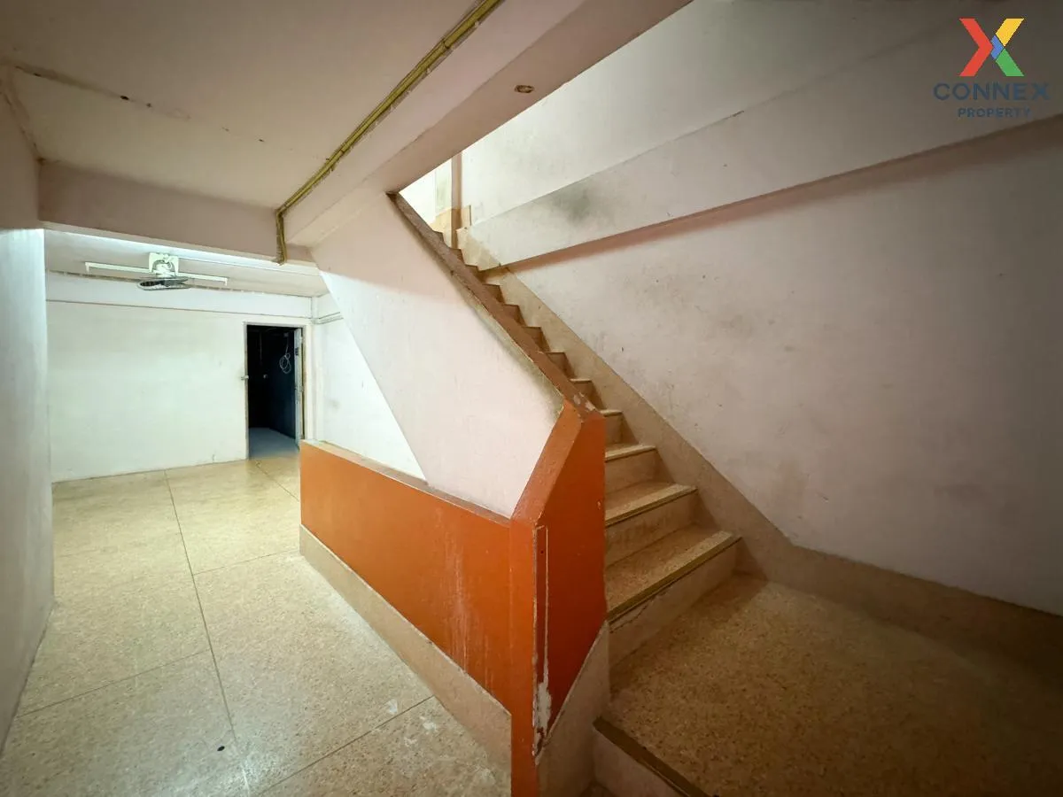 For Sale Shophouse, Soi Petchkasem 42, Intersection 1, Bang Chak 