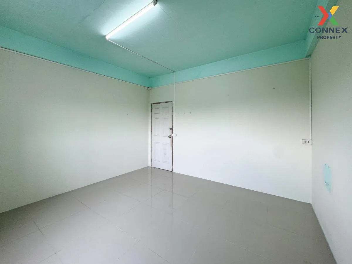 For Sale Shophouse, Soi Petchkasem 42, Intersection 1, Bang Chak 