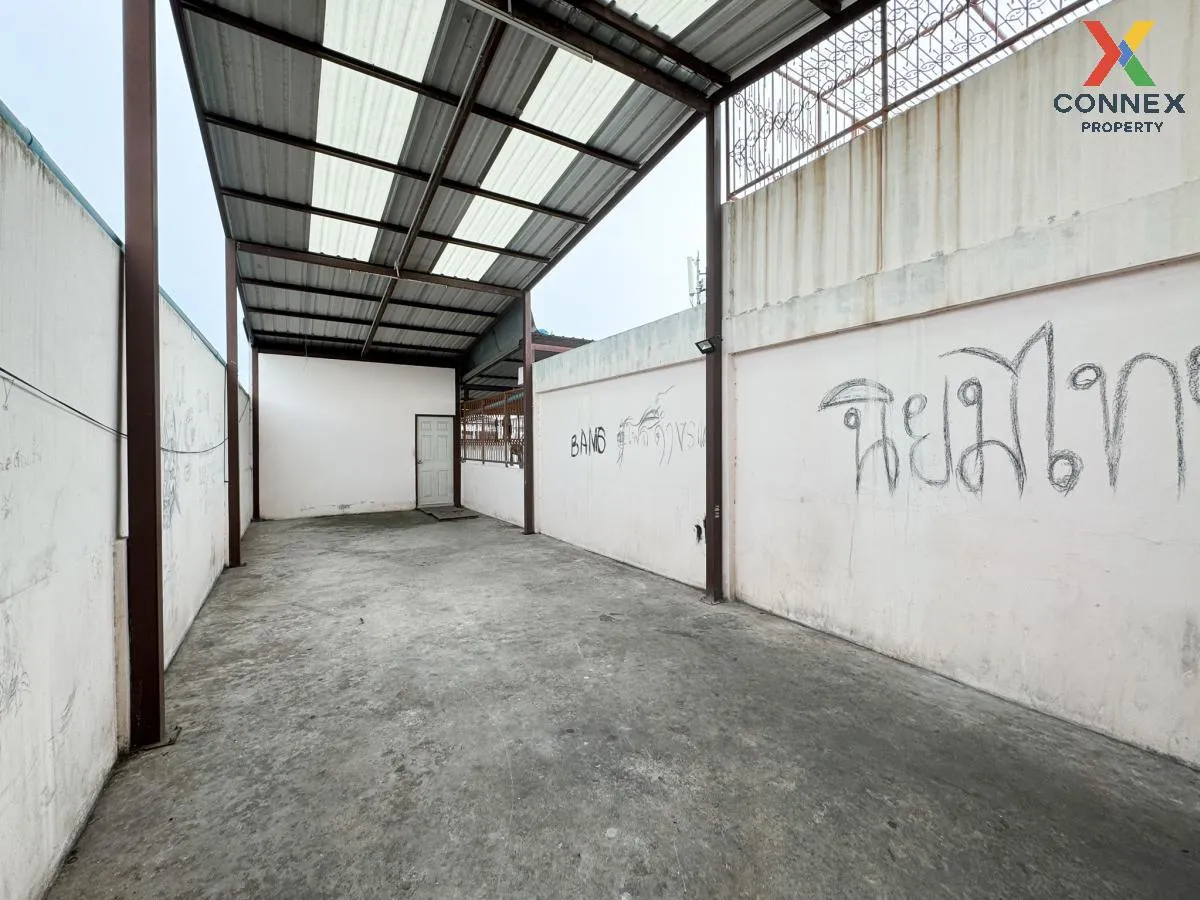 For Sale Shophouse, Soi Petchkasem 42, Intersection 1, Bang Chak 