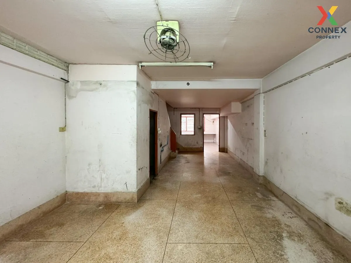 For Sale Shophouse, Soi Petchkasem 42, Intersection 1, Bang Chak  3