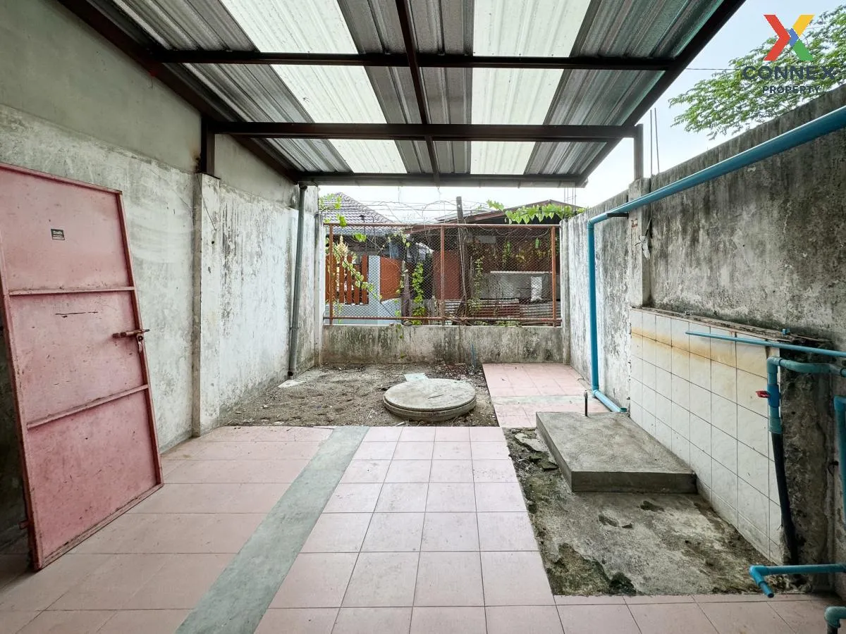 For Sale Shophouse, Soi Petchkasem 42, Intersection 1, Bang Chak  4