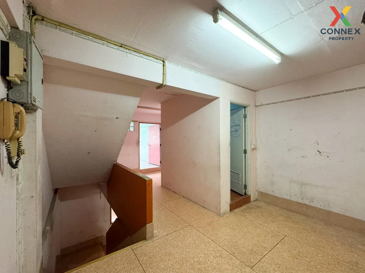 For Sale Shophouse, Soi Petchkasem 42, Intersection 1, Bang Chak 