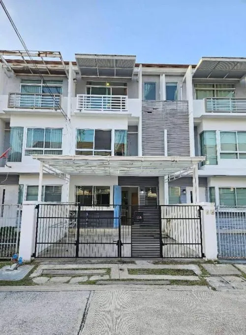 For Sale Townhouse/Townhome  , Baan Mai Rama9 - Srinakarin , ARL-Ban Thap Chang , Saphan Sung , Saphan Sung , Bangkok , CX-110337
