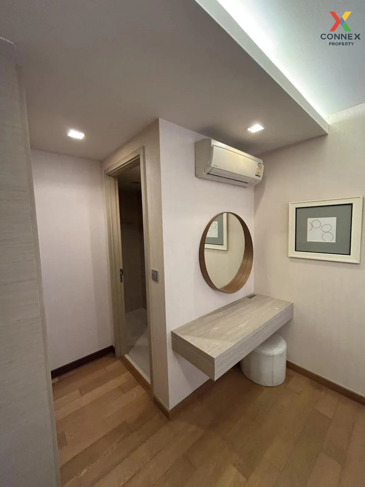 For Rent Condo , Via Botani , BTS-Phrom Phong , Khlong Toei Nuea 