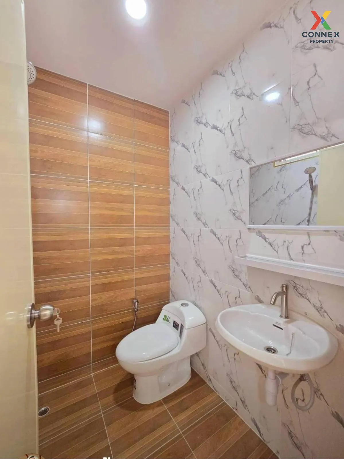 ขายทาวน์เฮ้าส์/ทาวน์โฮม  บ้านปิยวรารมย์ 3 รีโนเวทใหม่ ไทรน้อย ไทร