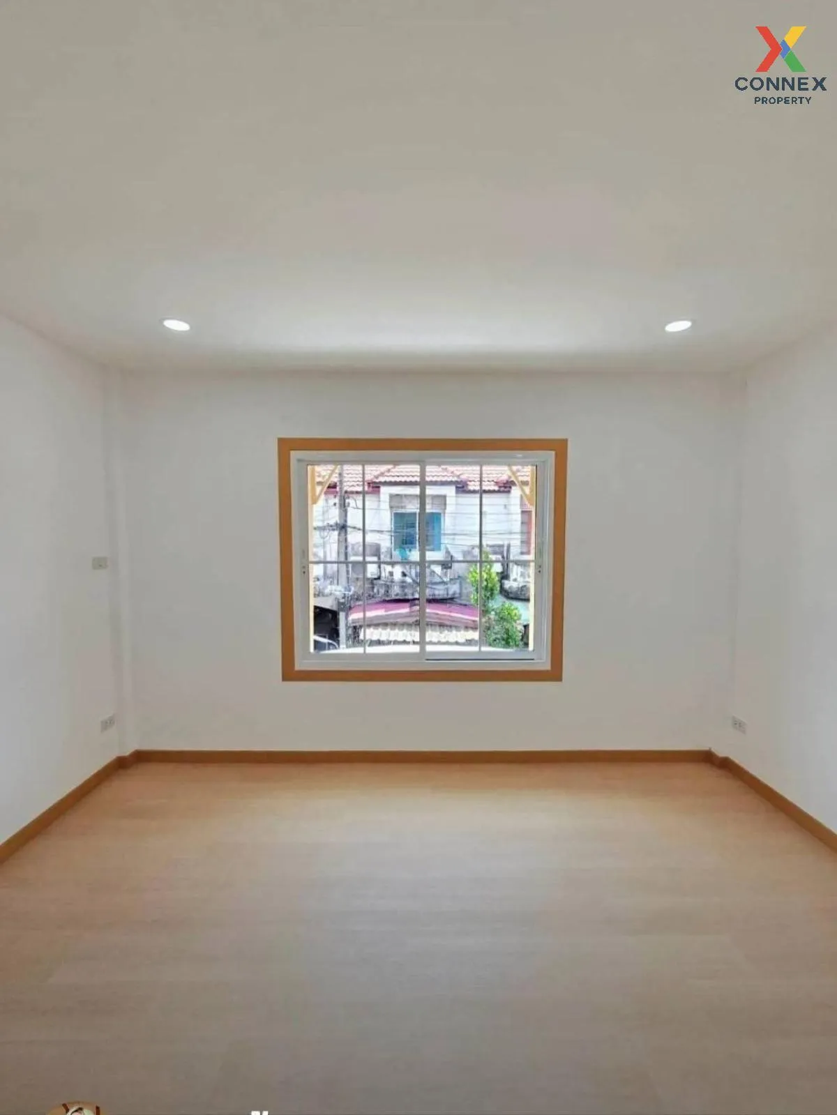 ขายทาวน์เฮ้าส์/ทาวน์โฮม  บ้านปิยวรารมย์ 3 รีโนเวทใหม่ ไทรน้อย ไทร