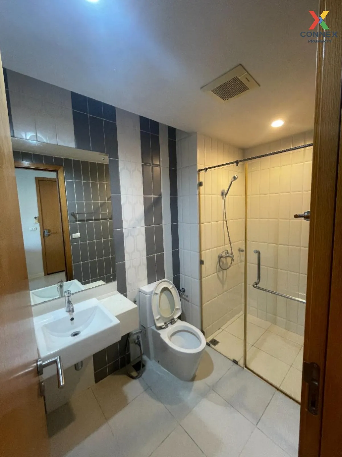 เช่าคอนโด  เซอร์เคิล คอนโดมิเนียม MRT-เพชรบุรี ถนนเพชรบุรี เขต รา 4