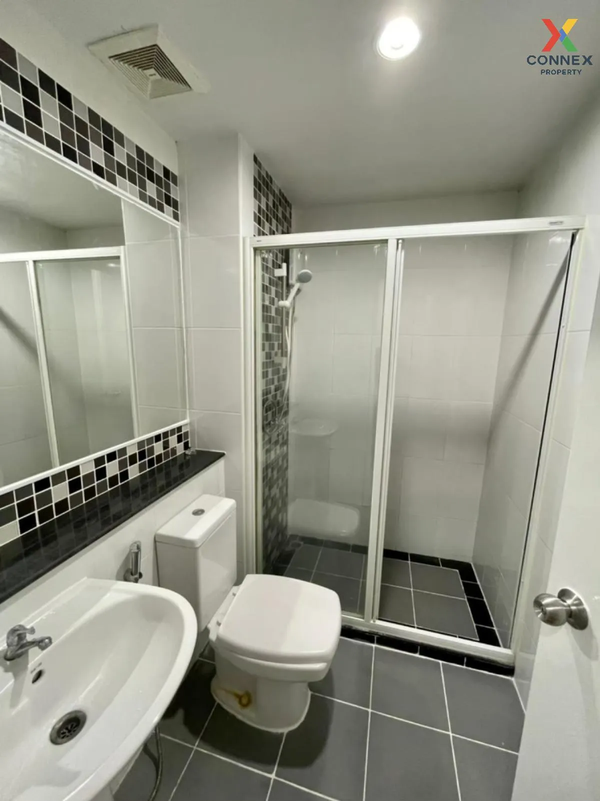 เช่าคอนโด  รีเจ้นท์ โฮม 15 แจ้งวัฒนะ BTS-วัดพระศรีมหาธาตุ อนุสาวร 4