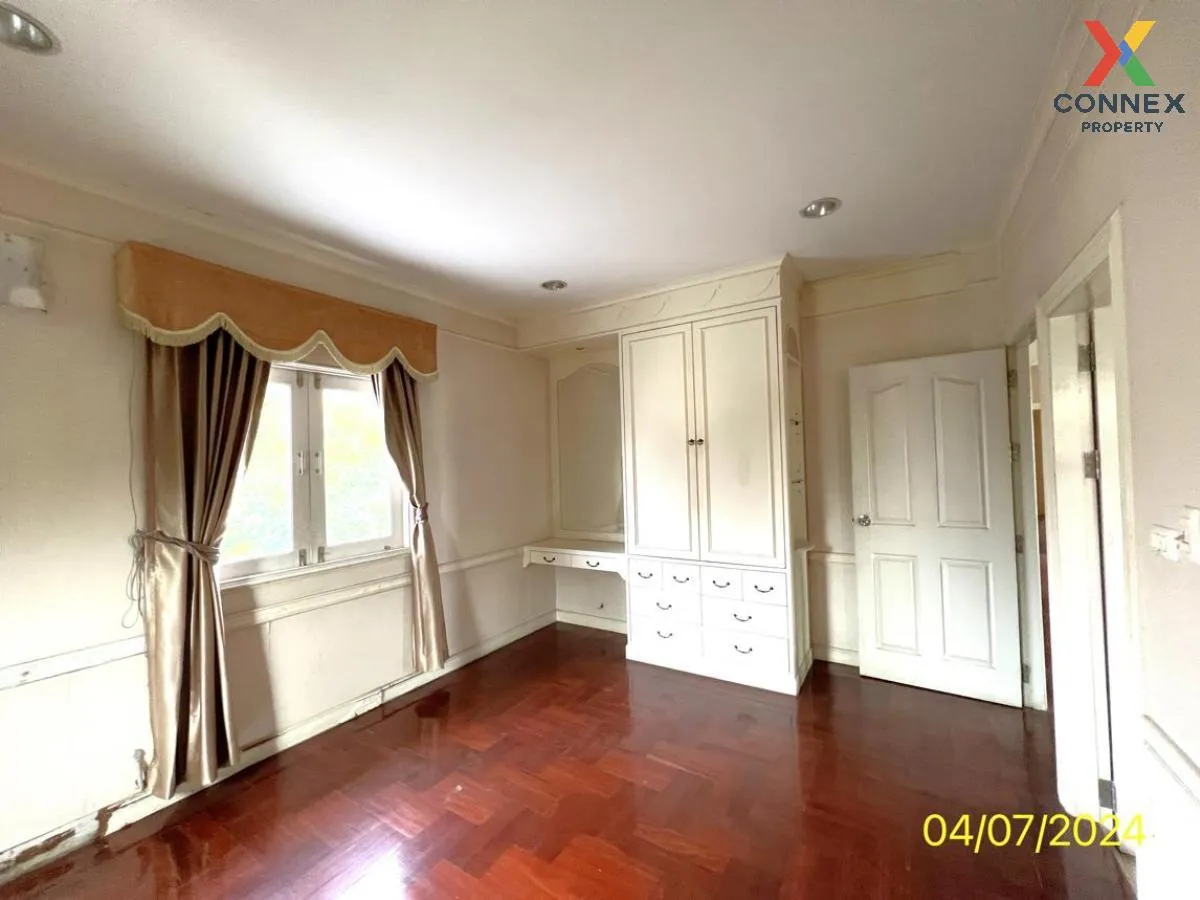 For Sale House , Maneeya Masterpiece Rattanathibet , MRT-Sai Ma ,
