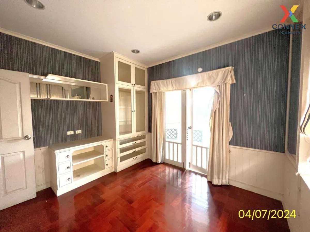 For Sale House , Maneeya Masterpiece Rattanathibet , MRT-Sai Ma ,