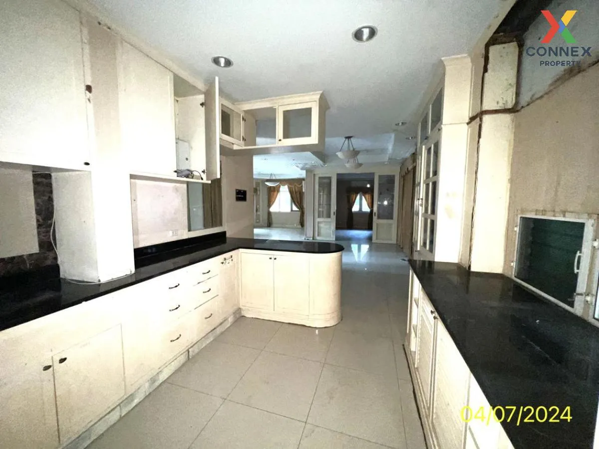 For Sale House , Maneeya Masterpiece Rattanathibet , MRT-Sai Ma ,