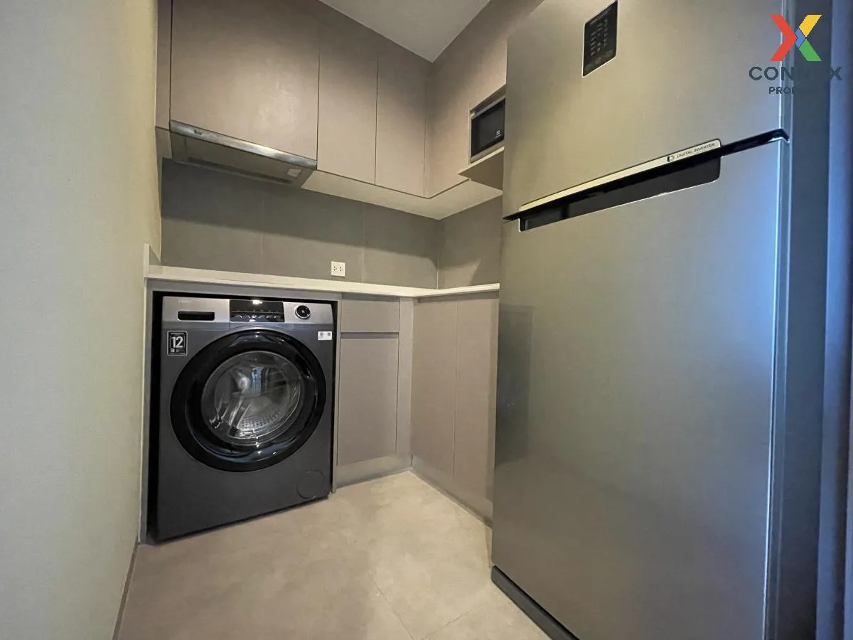 For Rent Condo , Whizdom Connect Sukhumvit , high floor , newly r