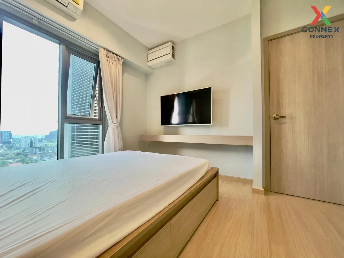 For Rent Condo , Whizdom Connect Sukhumvit , high floor , newly r