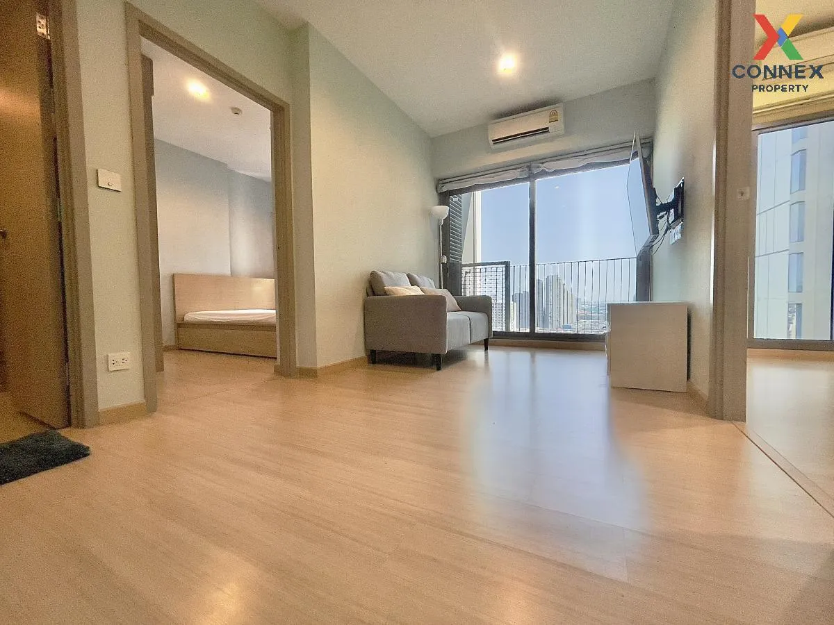 For Rent Condo , Whizdom Connect Sukhumvit , high floor , newly r