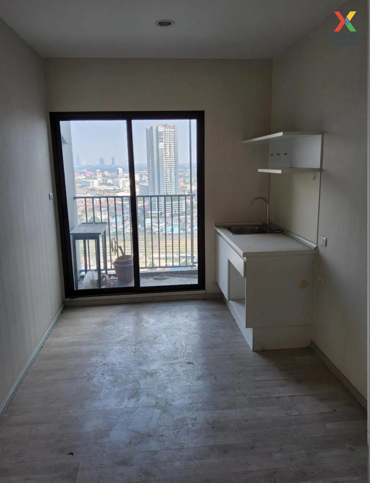 ขายคอนโด  พลัมคอนโด เซ็นทรัล สเตชั่น MRT-สามแยกบางใหญ่ เสาธงหิน บ 1