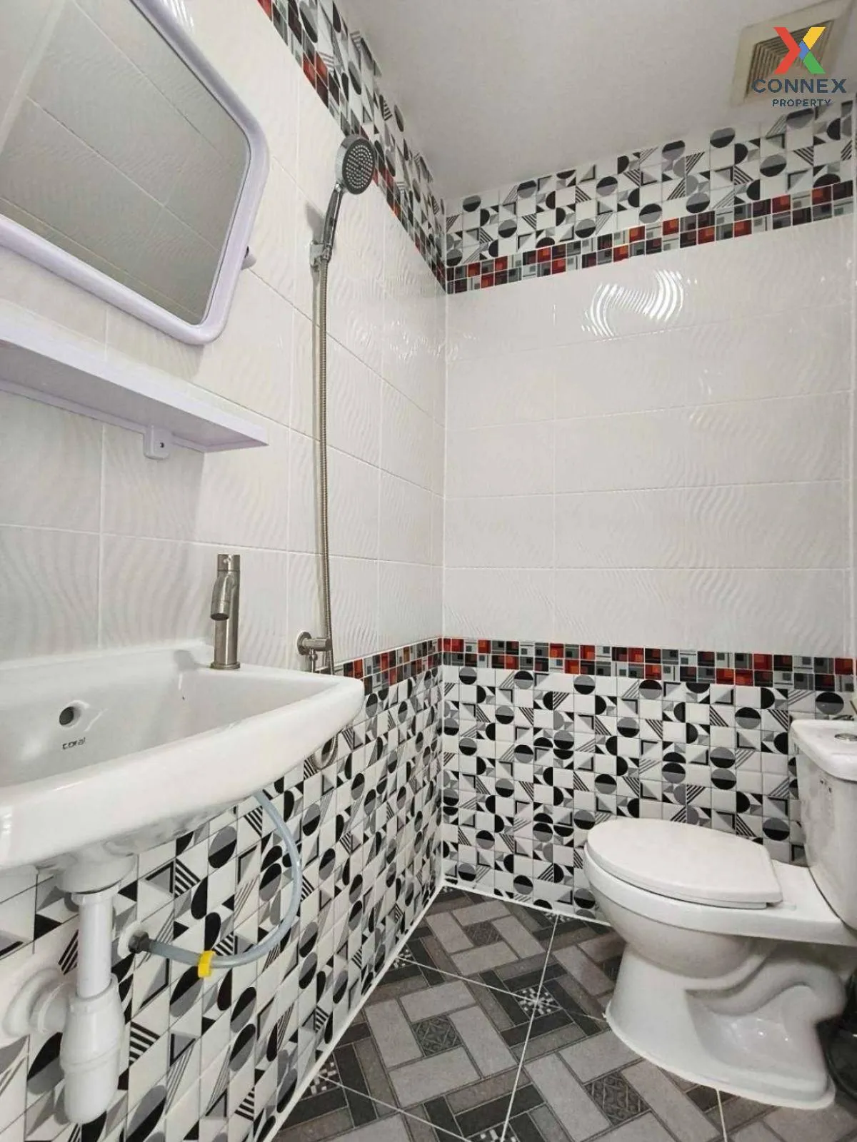 ขายทาวน์เฮ้าส์/ทาวน์โฮม  บ้านเมธา 1 สยามธรณี รีโนเวทใหม่ ท่าแร้ง 