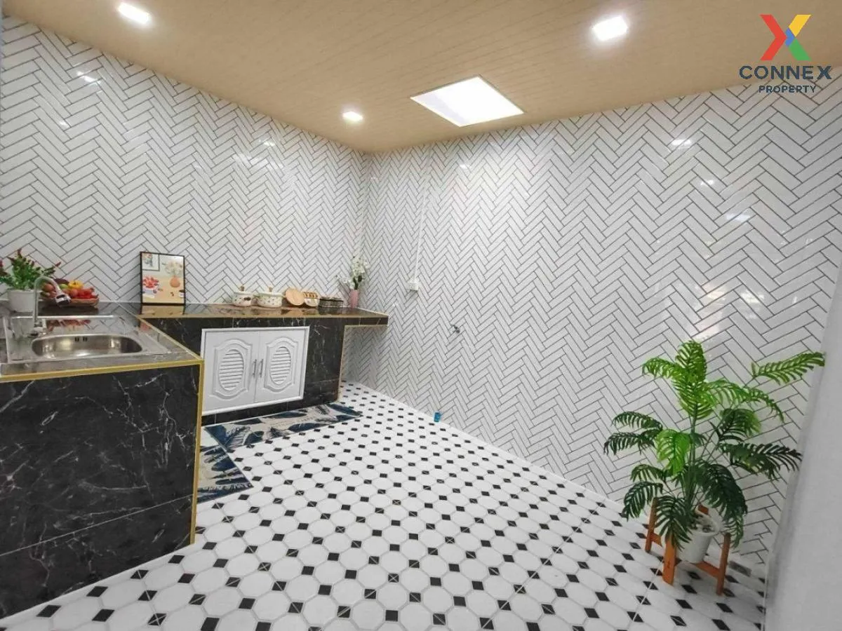 ขายทาวน์เฮ้าส์/ทาวน์โฮม  บ้านเมธา 1 สยามธรณี รีโนเวทใหม่ ท่าแร้ง 